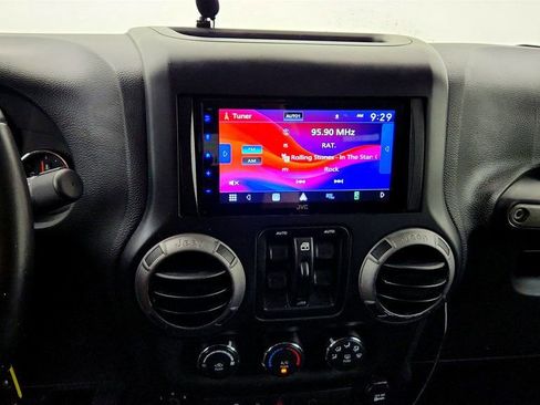 Used 2017 Jeep Wrangler Unlimited Sport w/ Quick Order Package 24S AWD/4WD image 17