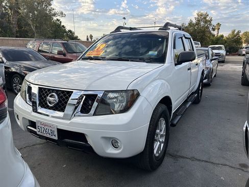 Used 2019 Nissan Frontier SV image 9