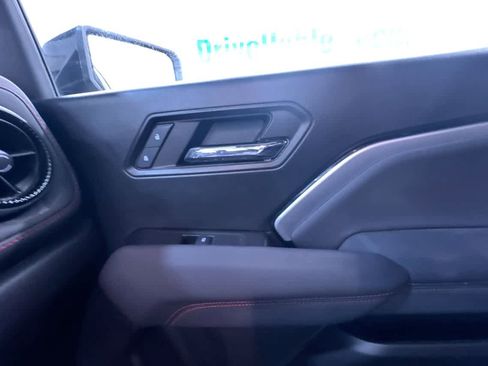 Used 2024 Chevrolet Colorado Z71 w/ Z71 Convenience Package 2 image 36