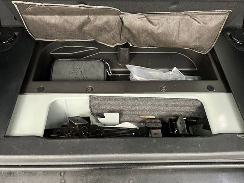 Used 2024 Ford Bronco Badlands image 29