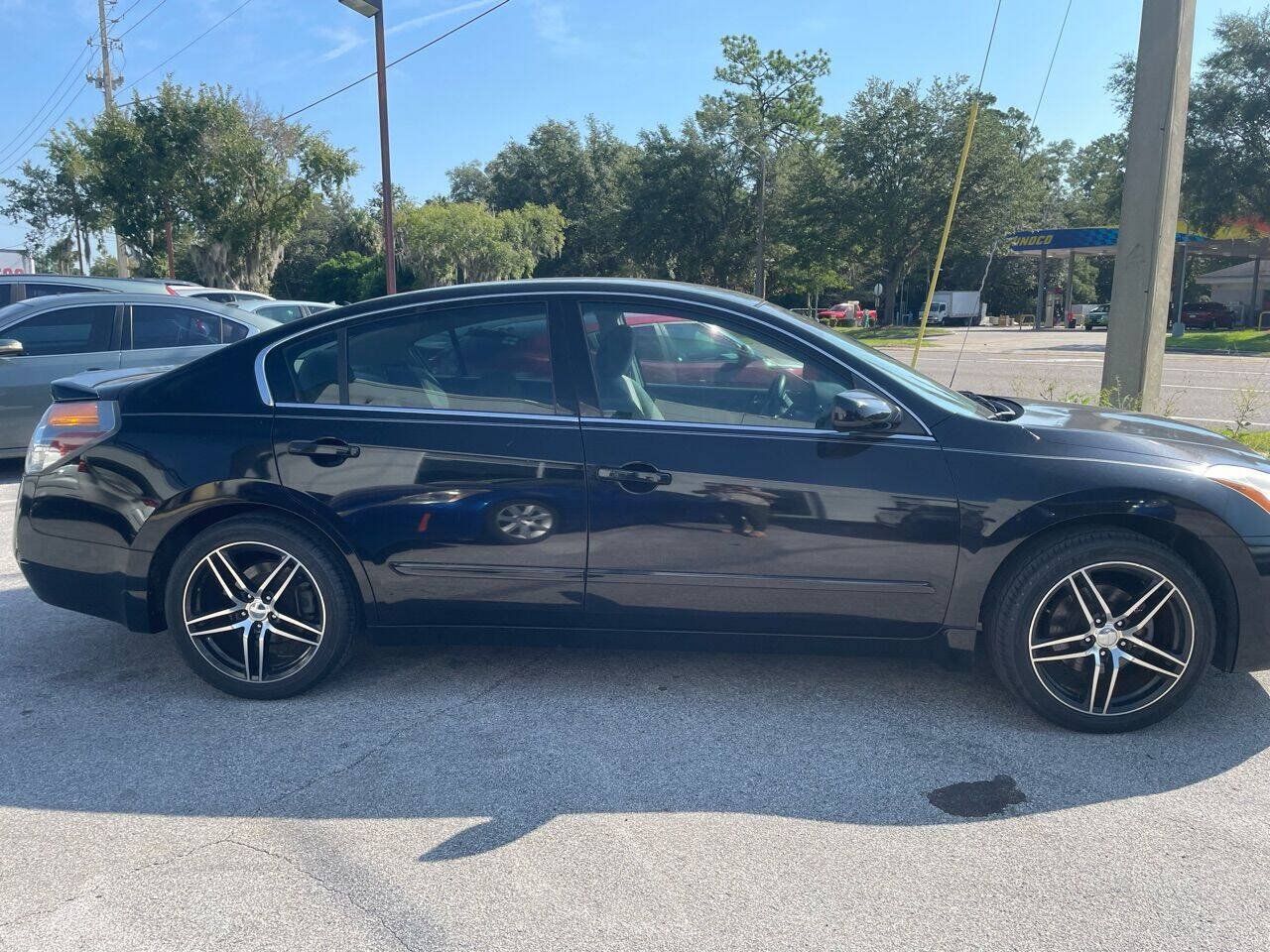 Used 2012 Nissan Altima 2.5 S w/ Special Edition Pkg FWD image 4