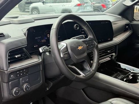 Used 2025 Chevrolet Tahoe LS RWD image 12