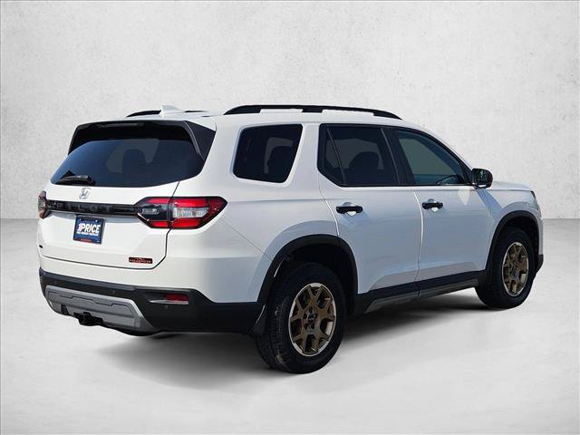 Used 2024 Honda Pilot TrailSport image 5