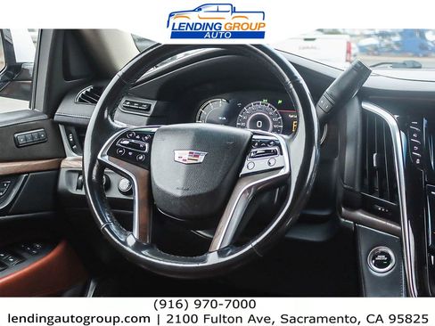Used 2019 Cadillac Escalade Premium Luxury image 14
