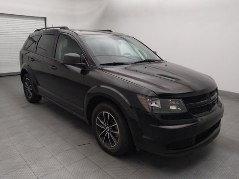 Used 2018 Dodge Journey SE w/ Connectivity Group FWD image 13