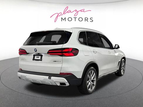 Used 2026 BMW X5 xDrive50e w/ Premium Package AWD/4WD image 5