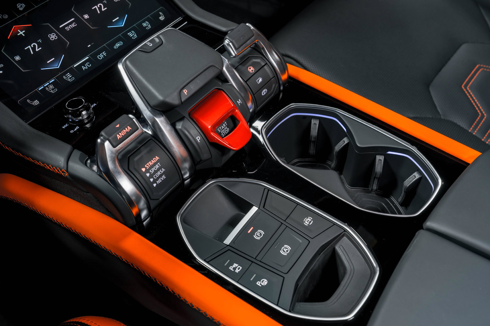 Used 2025 Lamborghini Urus SE AWD/4WD image 30