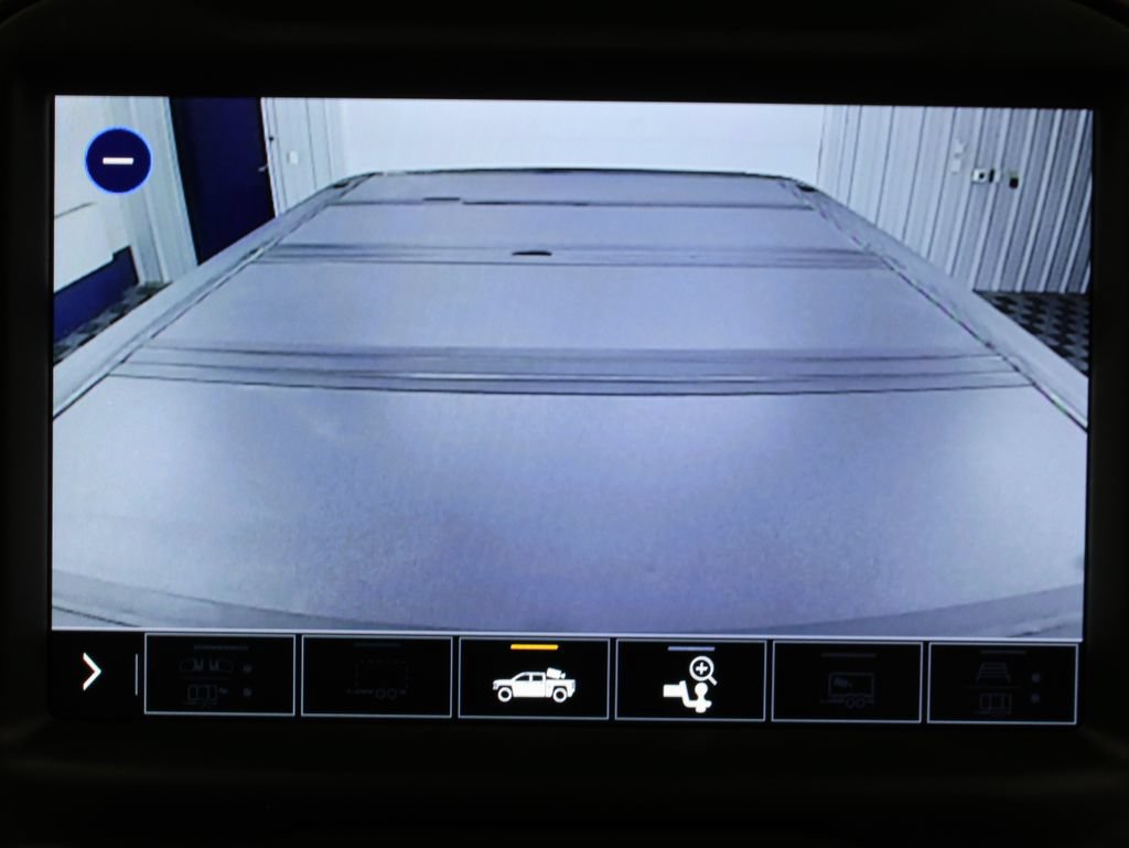 Used 2023 Chevrolet Silverado 3500 High Country w/ Technology Package AWD/4WD image 30
