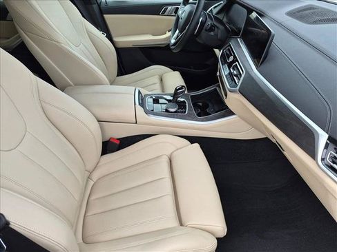 Certified 2022 BMW X5 xDrive40i w/ Parking Assistance Package AWD/4WD image 23