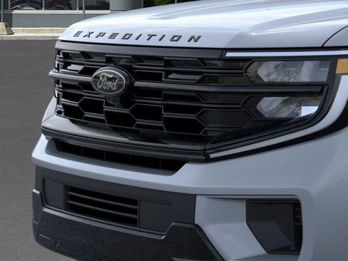 New 2025 Ford Expedition Platinum w/ Stealth Performance Package image 17