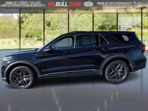 Certified 2025 Ford Explorer ST-Line w/ ST-Line Street Pack image 2