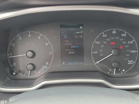 Used 2025 Toyota Corolla SE w/ SE Package FWD image 27