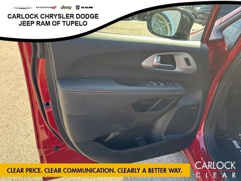 New 2026 Chrysler Pacifica Limited w/ Uconnect Theater Family Group image 6