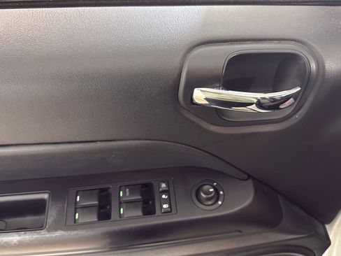 Used 2015 Jeep Compass Sport w/ Power Value Group AWD/4WD image 6
