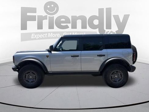 Used 2024 Ford Bronco Badlands AWD/4WD image 3