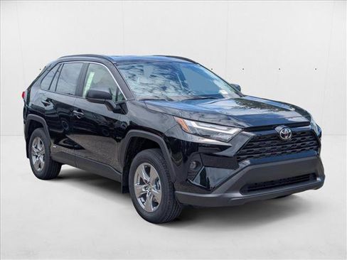 New 2025 Toyota RAV4 LE image 6