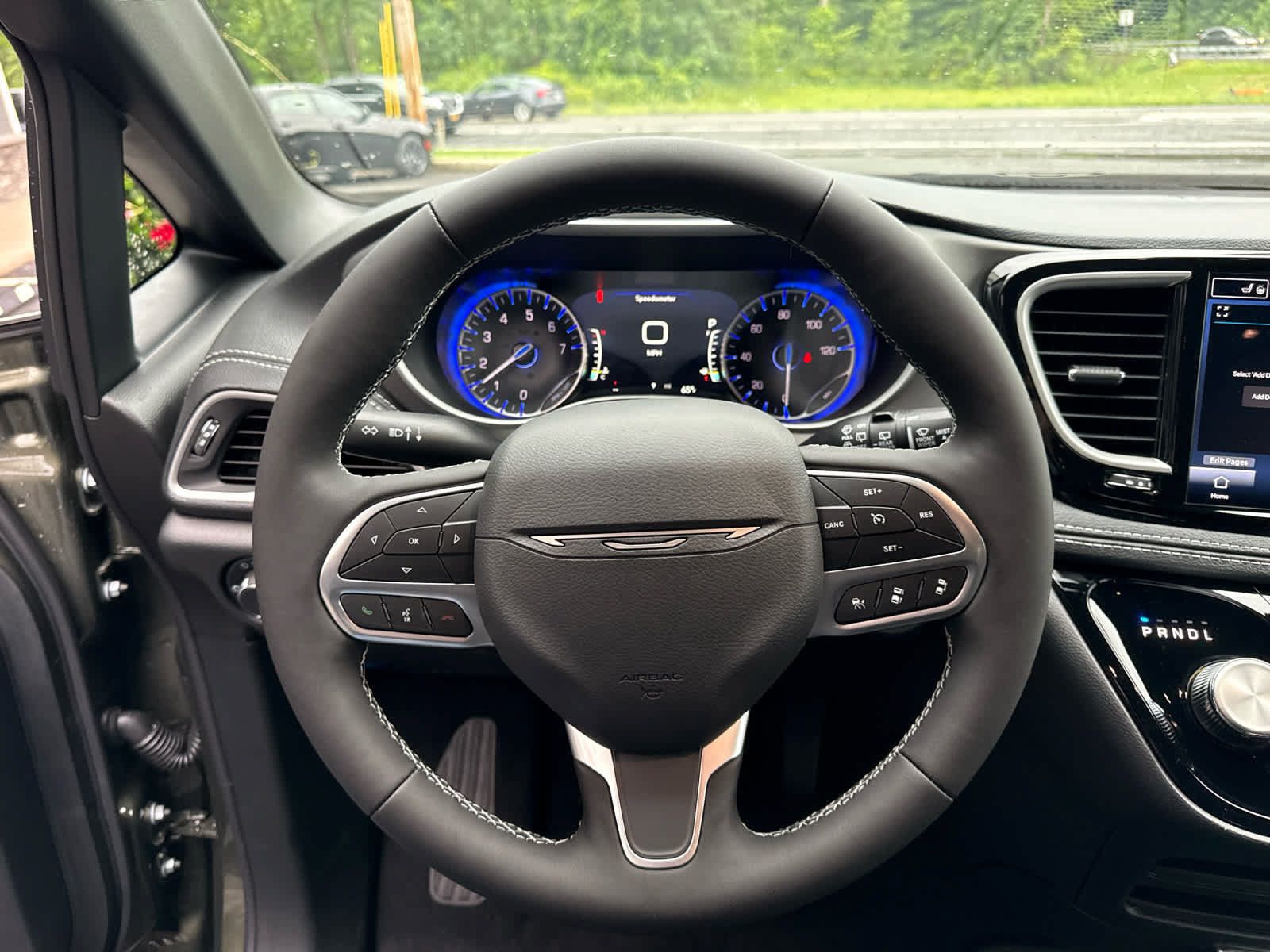 New 2027 Chrysler Pacifica Select AWD/4WD image 25