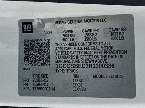 Used 2024 Chevrolet Colorado W/T image 31