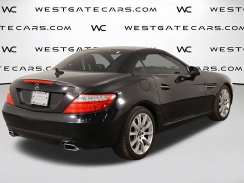 Used 2016 Mercedes-Benz SLK 300 image 35
