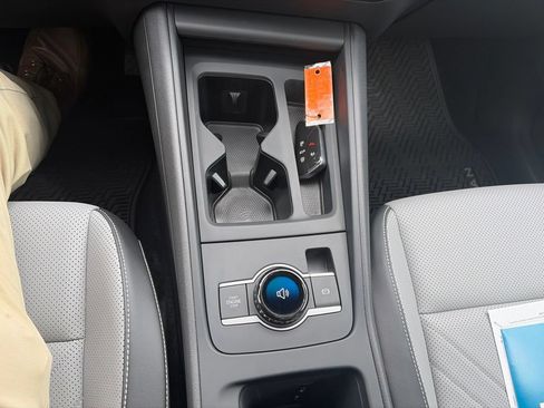 Certified 2026 Volkswagen Tiguan SE AWD/4WD image 19