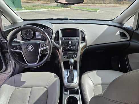Used 2013 Buick Verano FWD image 32