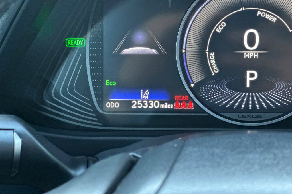 Used 2024 Lexus UX 250h FWD image 30