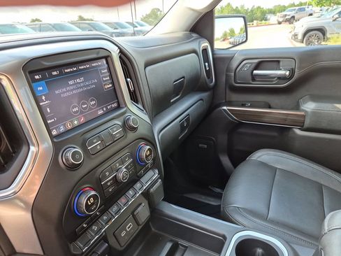Used 2019 Chevrolet Silverado 1500 LT Trail Boss AWD/4WD image 26