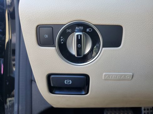 Used 2016 Mercedes-Benz SLK 300 image 28