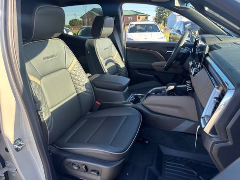 New 2026 GMC Canyon Denali AWD/4WD image 10
