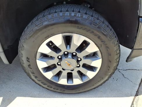 Used 2025 Chevrolet Silverado 2500 Custom w/ Custom Value Package AWD/4WD image 7