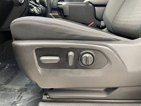 Used 2022 Chevrolet Silverado 1500 LT image 8