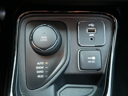 Used 2018 Jeep Compass Limited AWD/4WD image 32