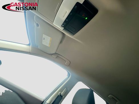 Used 2023 Nissan Rogue SL w/ SL Premium Package image 27