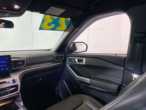 Used 2023 Ford Explorer Timberline image 11