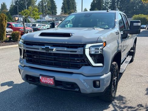 Used 2024 Chevrolet Silverado 3500 LT w/ Z71 Sport Edition AWD/4WD image 4