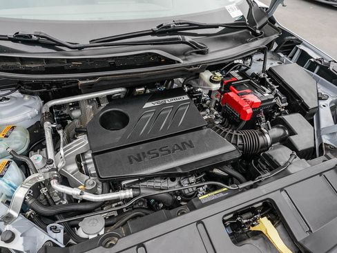 Used 2023 Nissan Rogue SV FWD image 28