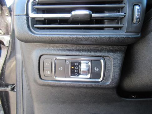 Used 2022 Lincoln Corsair Grand Touring w/ Towing Package AWD/4WD image 21