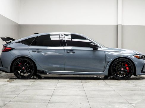 Used 2023 Honda Civic Type R image 6