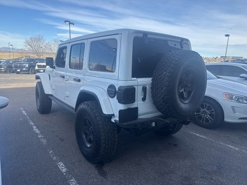 Used 2021 Jeep Wrangler Unlimited Sahara image 2