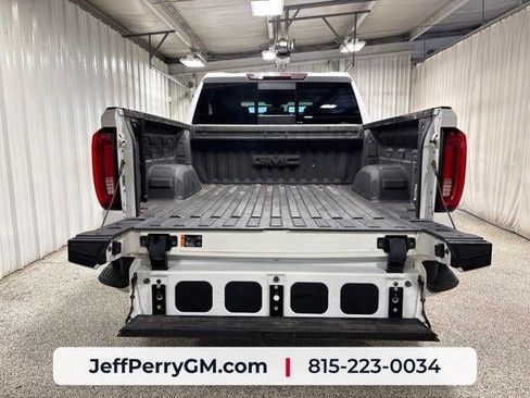 Used 2019 GMC Sierra 1500 SLT w/ SLT Premium Plus Package AWD/4WD image 29