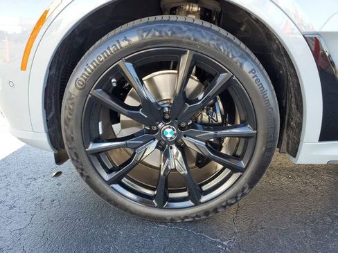 Used 2024 BMW X7 xDrive40i w/ M Sport Package image 5
