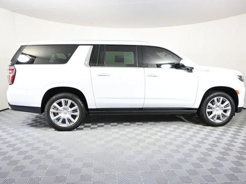 Used 2021 Chevrolet Suburban High Country AWD/4WD image 7