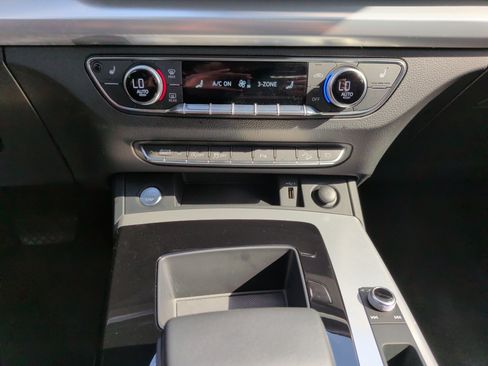 Certified 2025 Audi Q5 2.0T Premium w/ Convenience Plus Package image 27