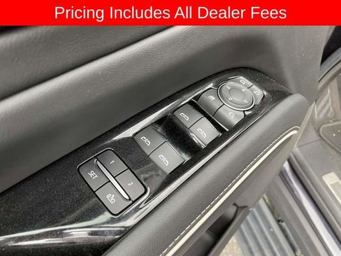 Used 2022 Cadillac Escalade Premium Luxury w/ Performance Package AWD/4WD image 23