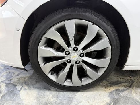 Used 2016 Chevrolet Malibu Premier image 23