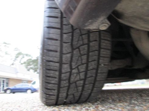 Used 2015 Jaguar XJ image 14