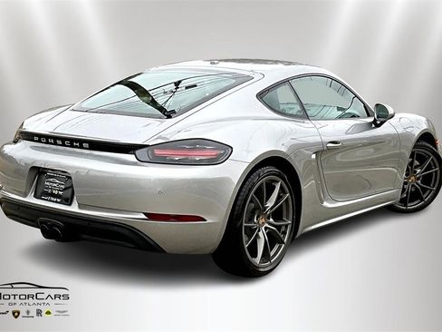 Used 2024 Porsche 718 Cayman image 12