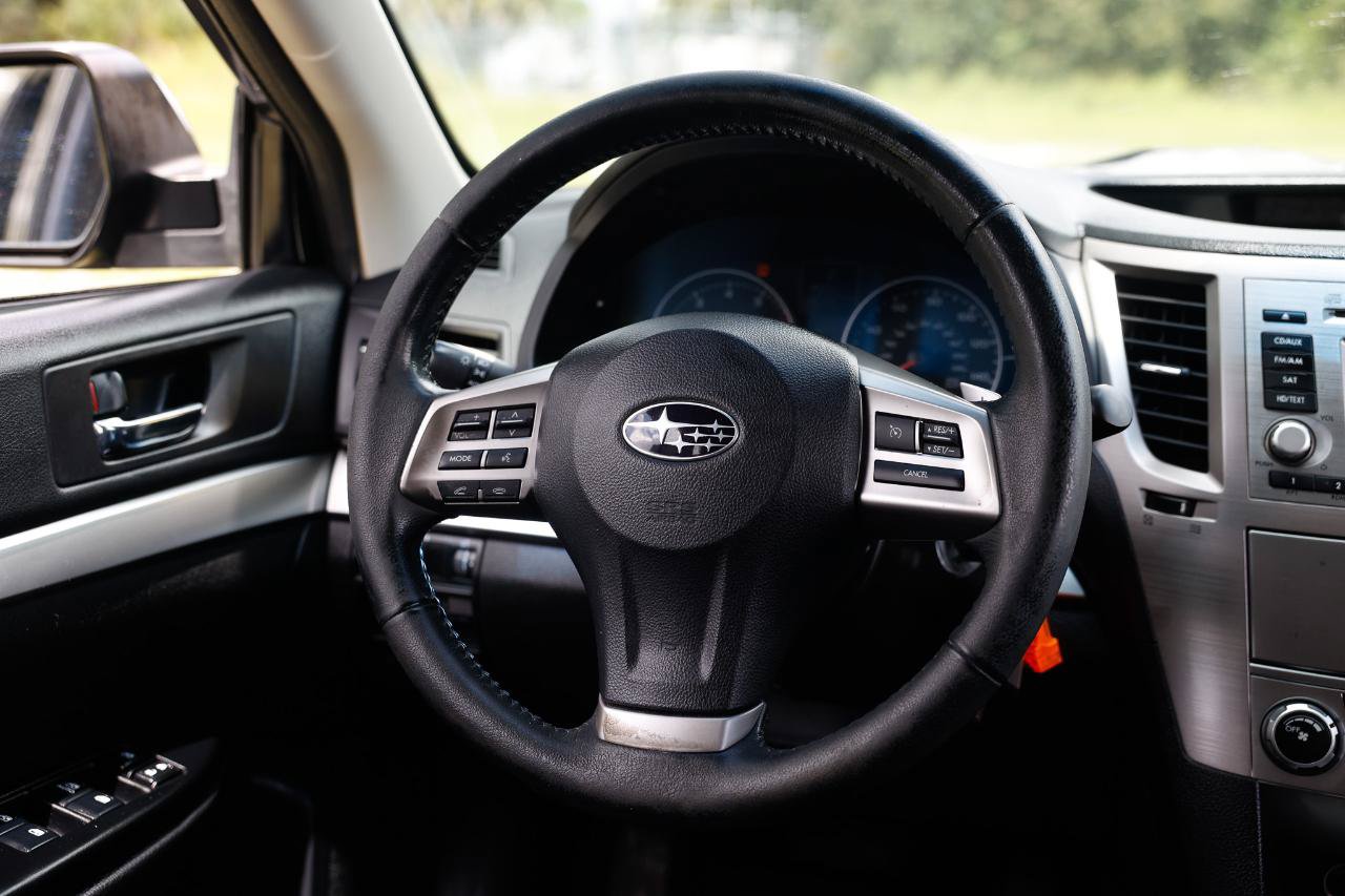 Used 2014 Subaru Outback 2.5i Premium AWD/4WD image 27
