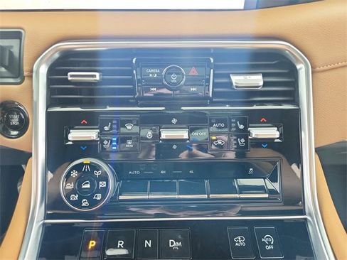 New 2025 Nissan Armada Platinum Reserve image 30