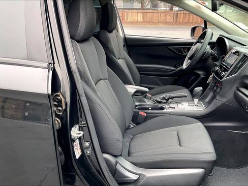 Used 2017 Subaru Impreza 2.0i Premium image 10